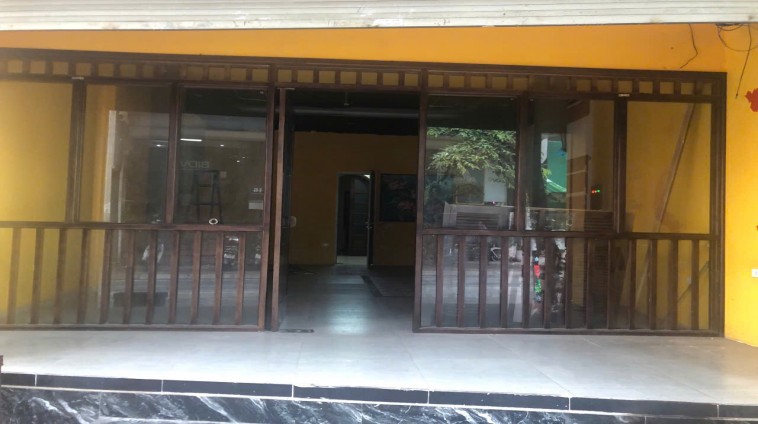 Cho thuê MBKD Cà phê mặt phố Vương Thừa Vũ, 60m2 - 1 tầng - MT 5,5 m -Giá 23tr ctl